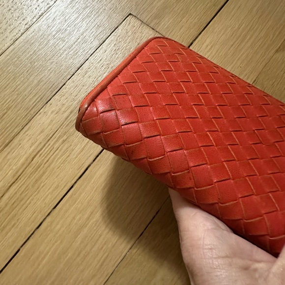 Bottega Veneta Large Braided Wallet With Zip - Picture 11 of 16